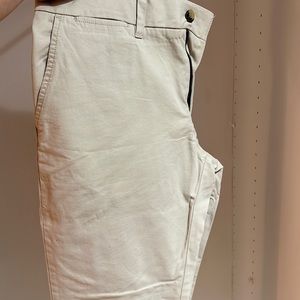 33x32 Tommy Hilfiger khakis